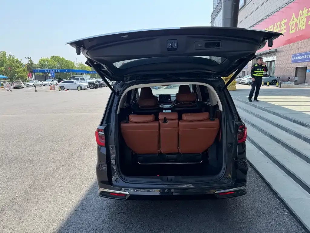 Honda Odyssey — фото 10