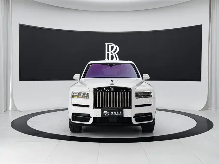 Rolls-Royce Cullinan — фото 9