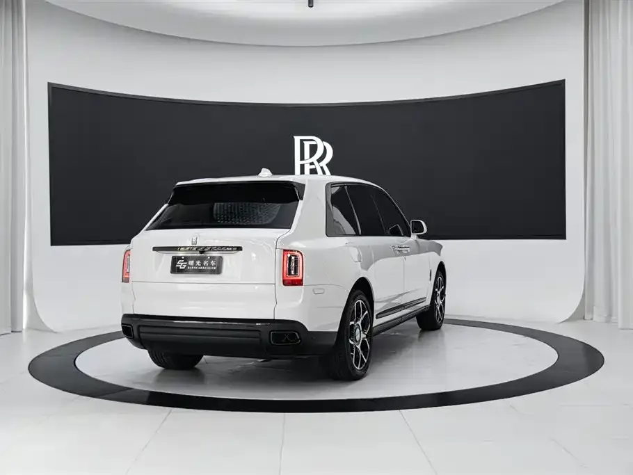 Rolls-Royce Cullinan — фото 7