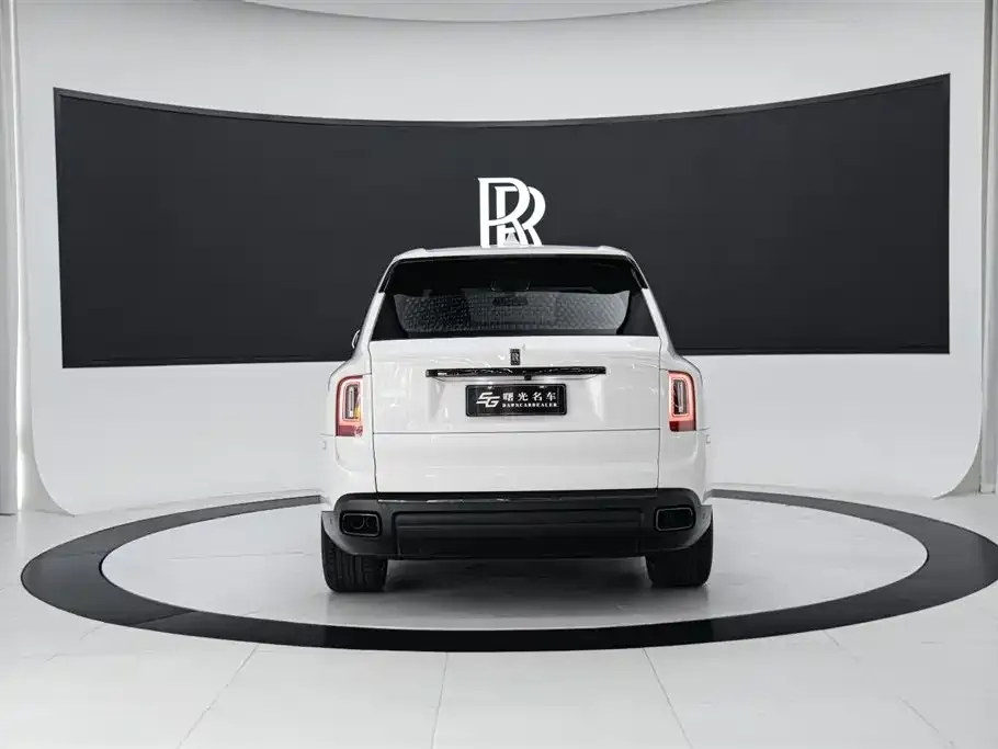 Rolls-Royce Cullinan — фото 6