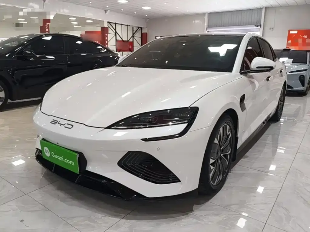 BYD Seal — фото 1
