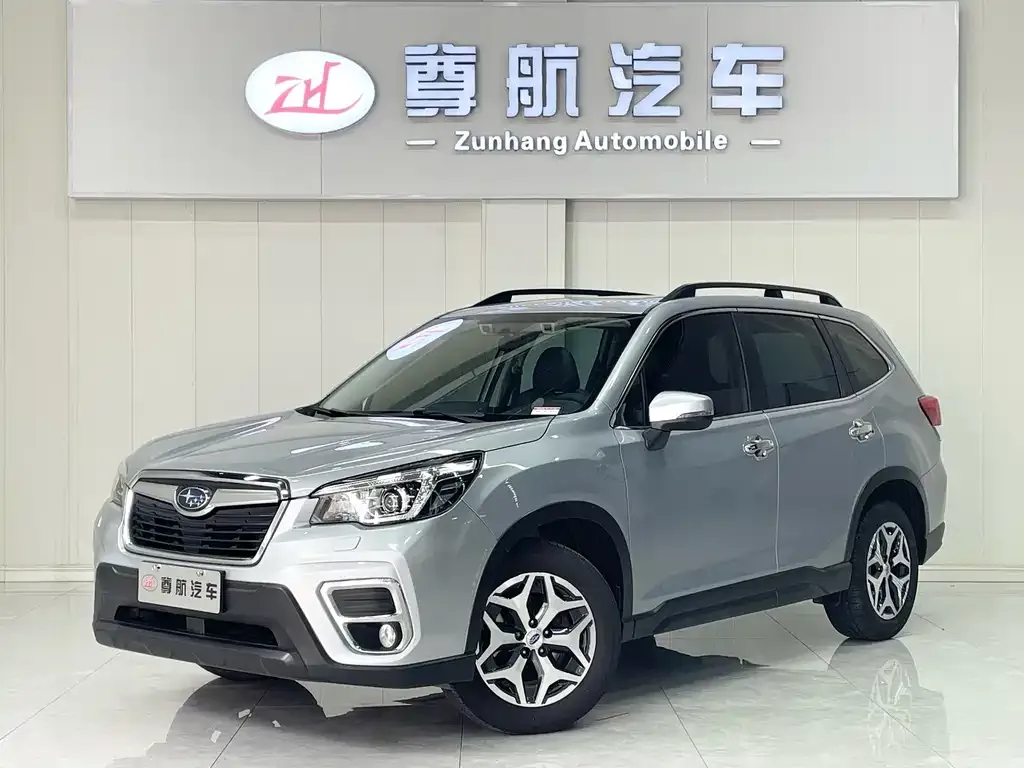 Subaru Forester — фото 1