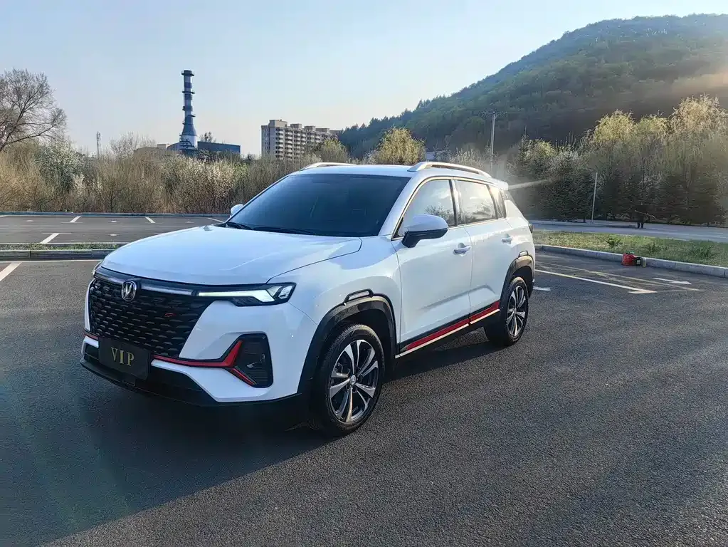 Changan CS35PLUS — фото 1