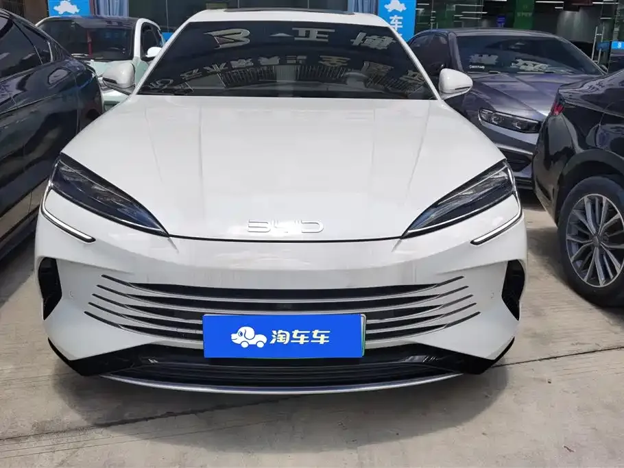BYD Seal — фото 10