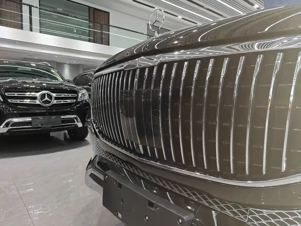 Mercedes-Benz GLS — фото 4