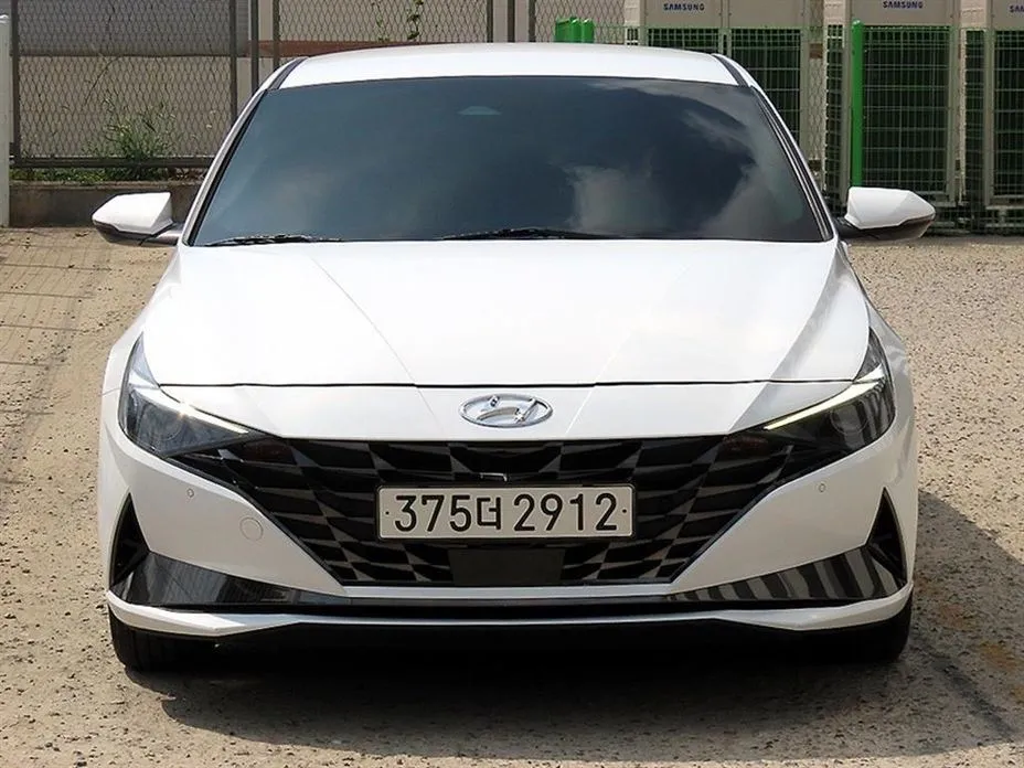 Hyundai AVANTE — фото 1