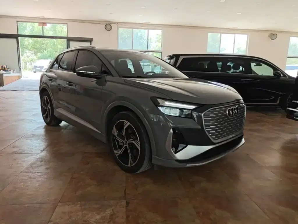 Audi Q4 e-tron — фото 3