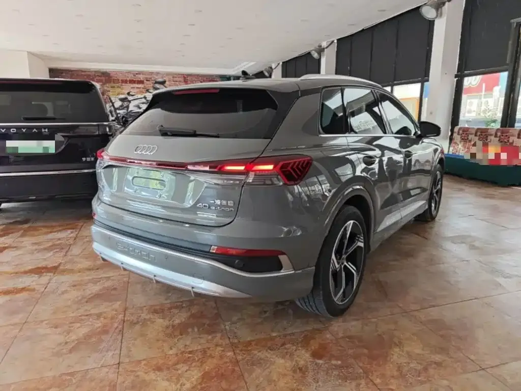 Audi Q4 e-tron — фото 10