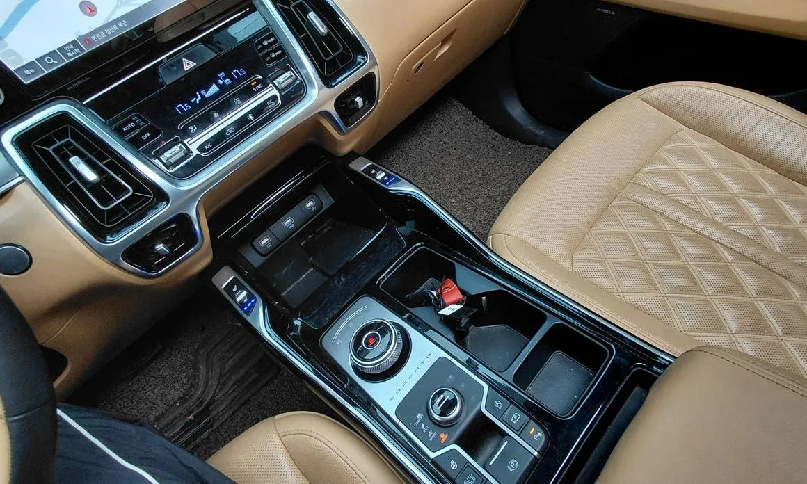 Kia Sorento — фото 8
