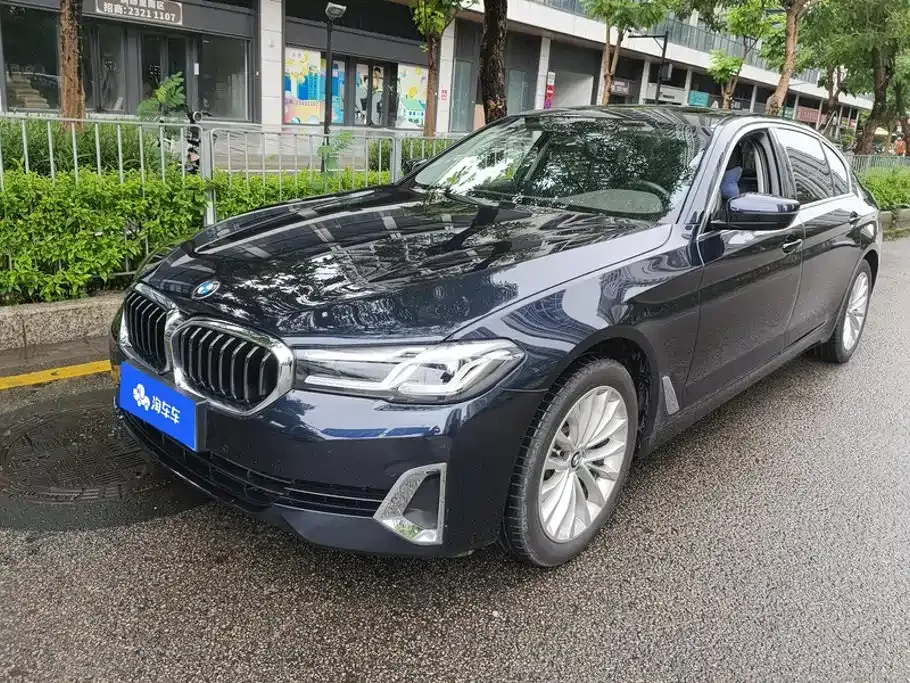 BMW 5 Series — фото 1