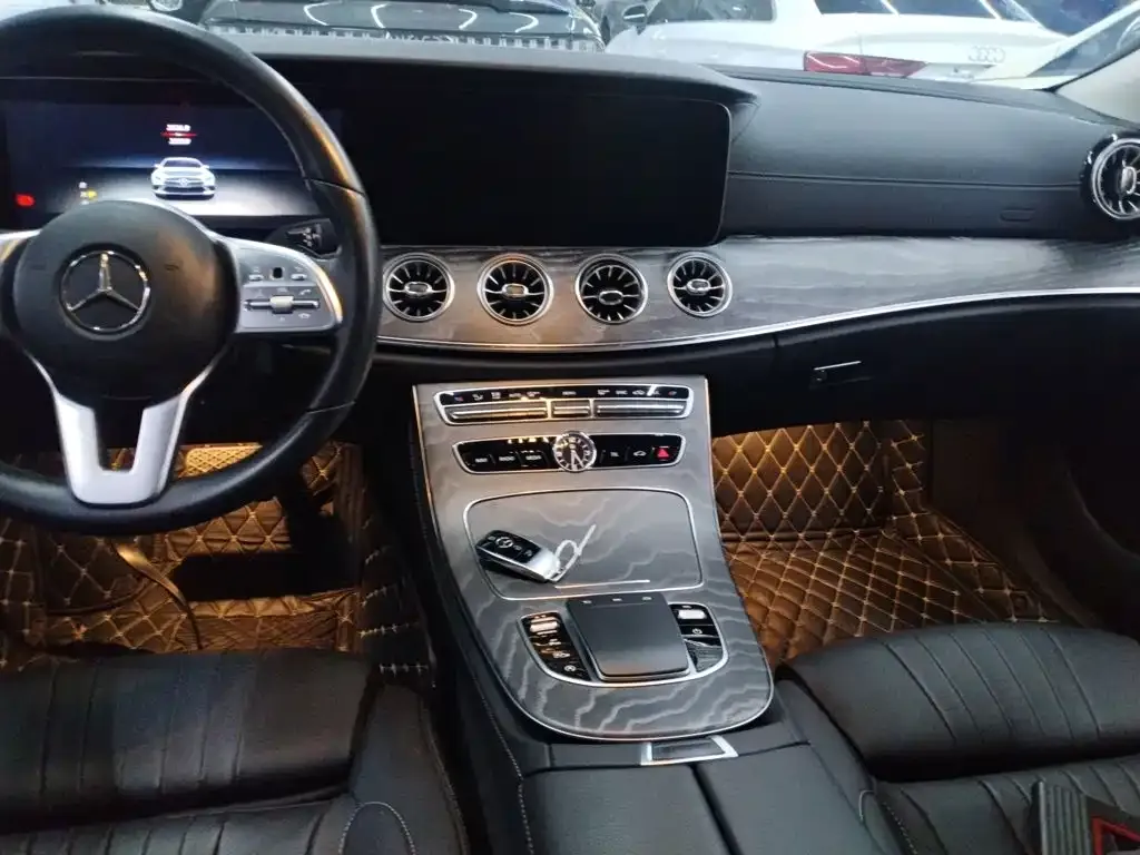 Mercedes-Benz CLS — фото 3