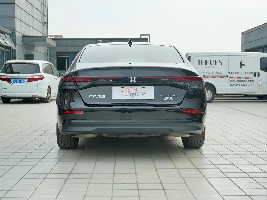 Honda Accord — фото 2