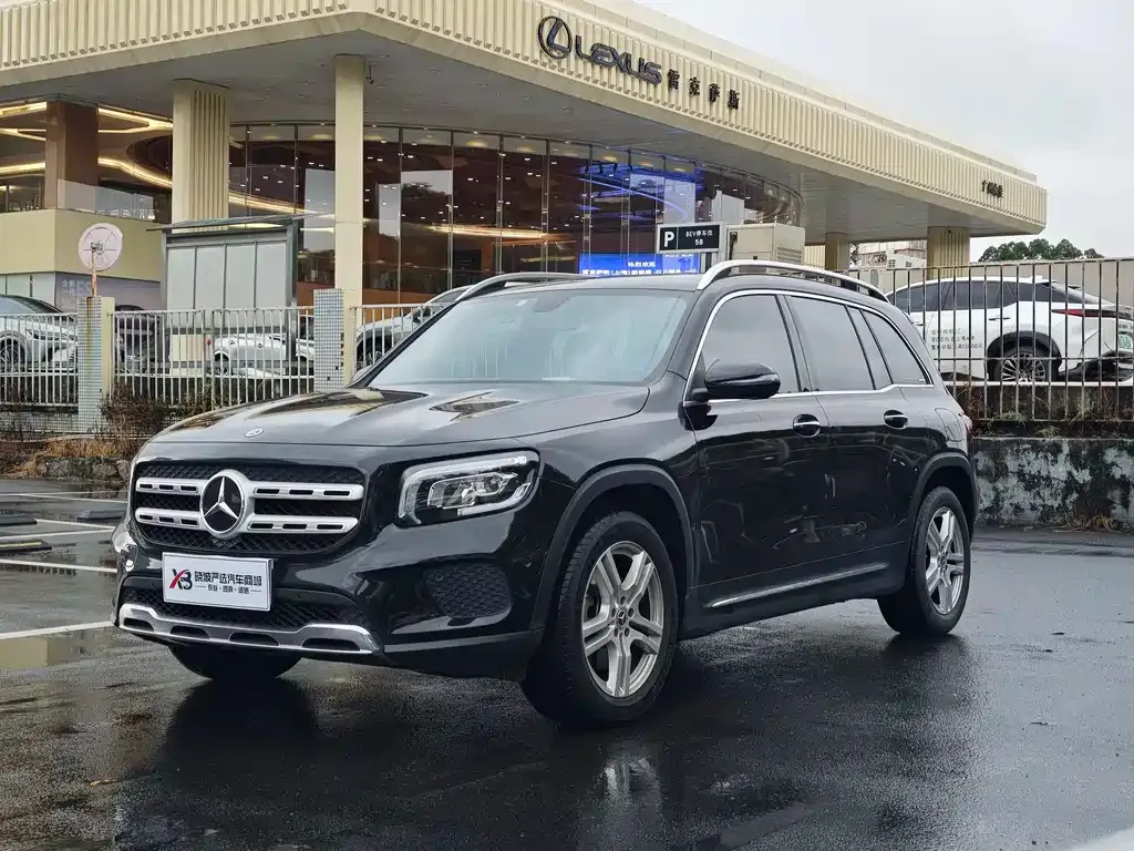 Mercedes-Benz GLB — фото 1