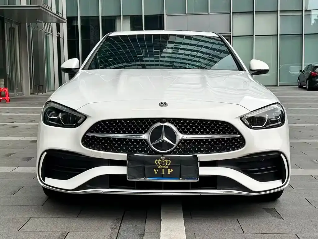 Mercedes-Benz C-Class — фото 1