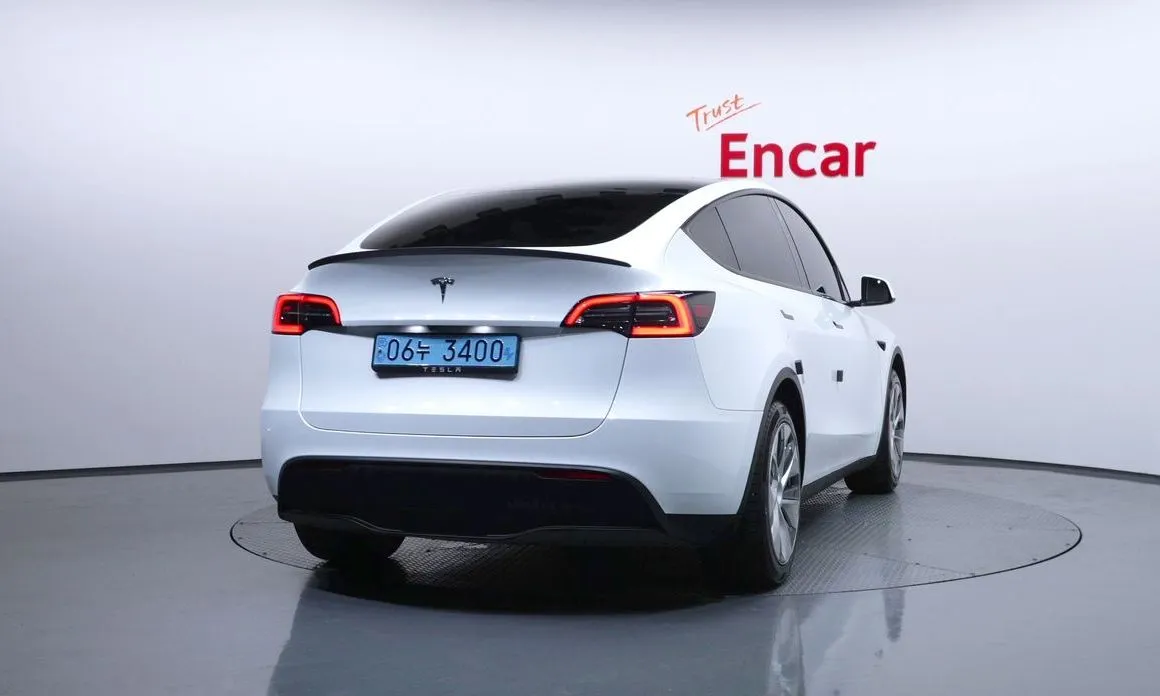 Tesla Model Y — фото 2