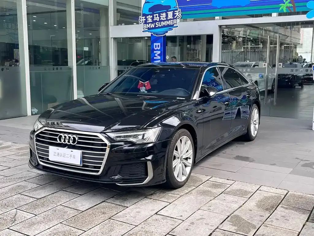 Audi A6L — фото 1