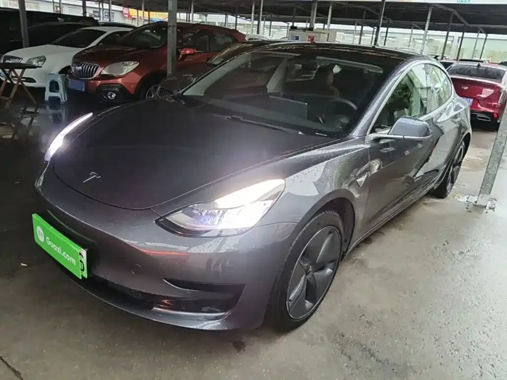 Tesla Model 3 — фото 5