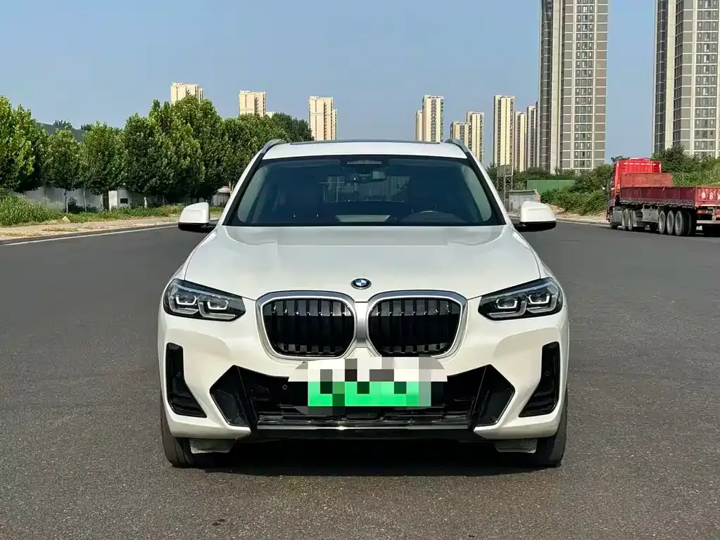 BMW iX3 — фото 10