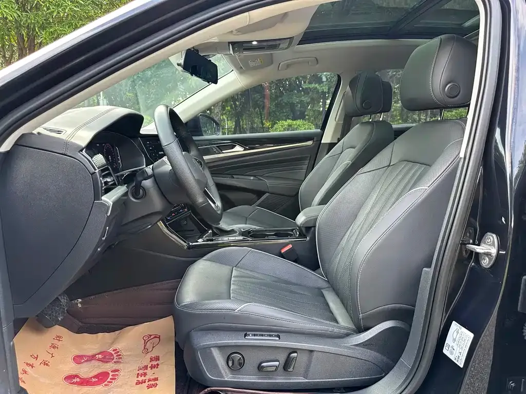 Volkswagen Passat — фото 8