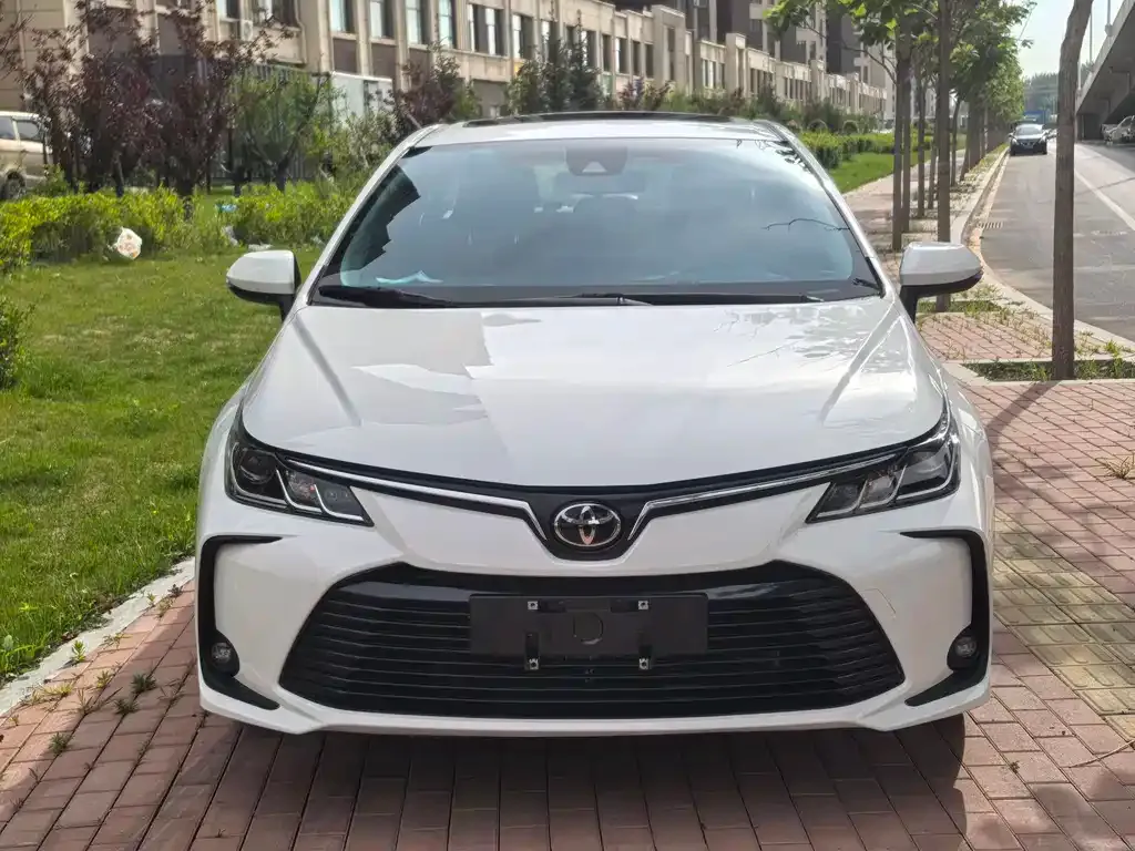 Toyota Corolla — фото 6