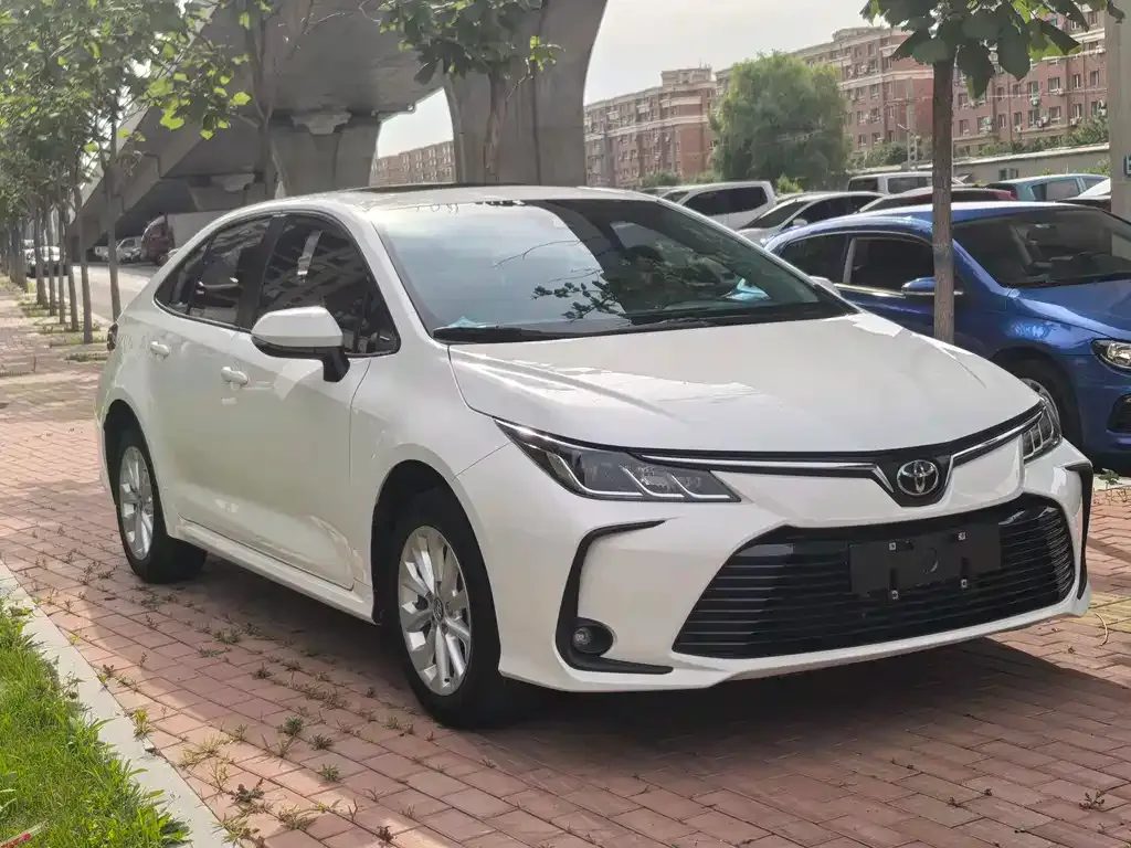 Toyota Corolla — фото 3