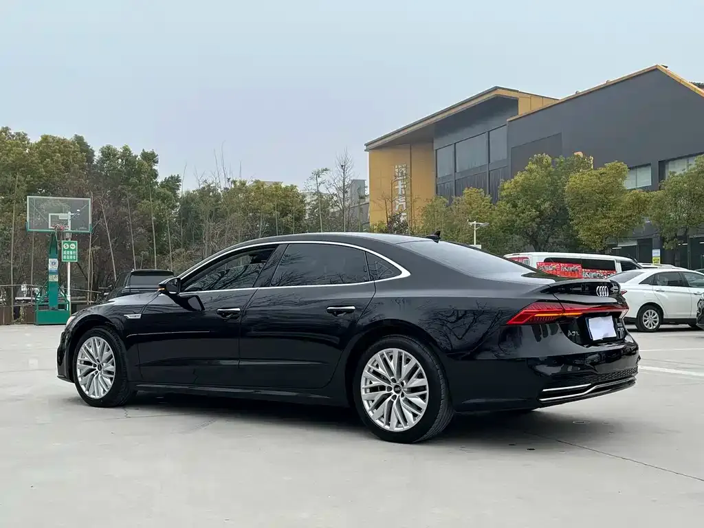 Audi A7L — фото 4