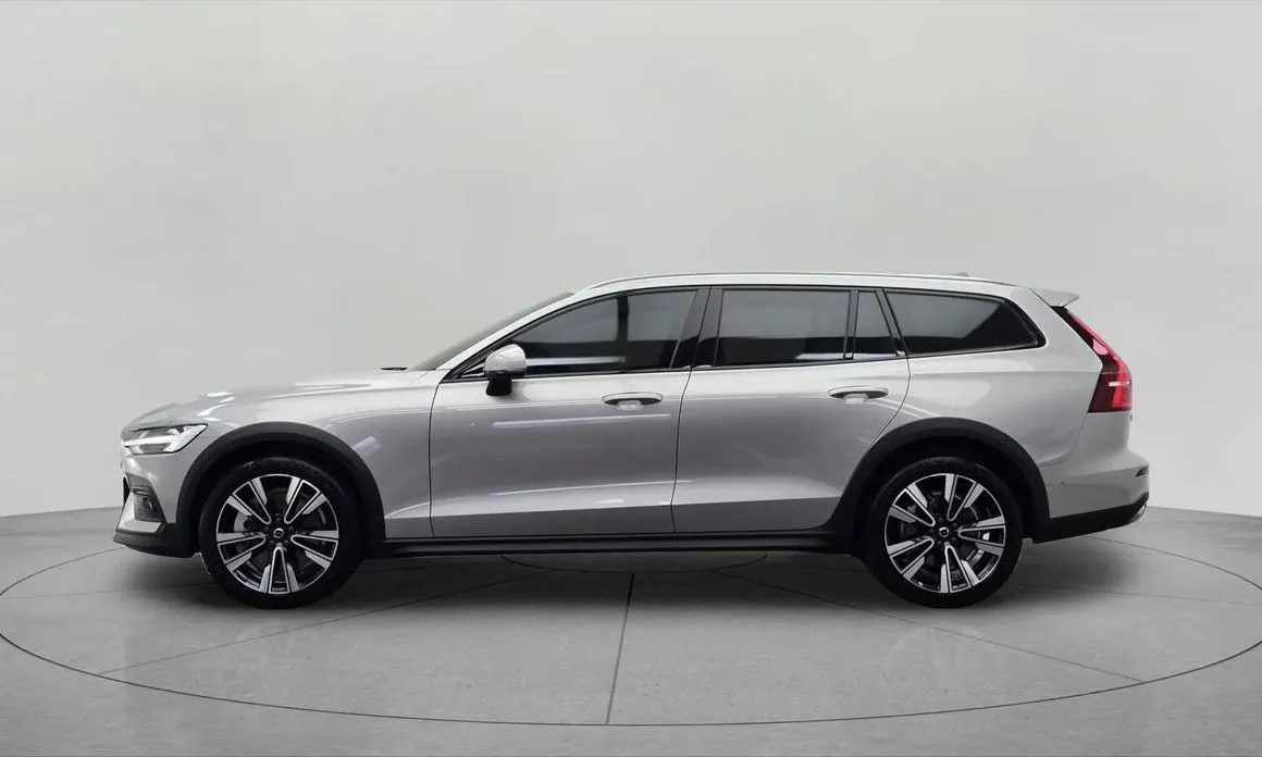 Volvo V60 — фото 3