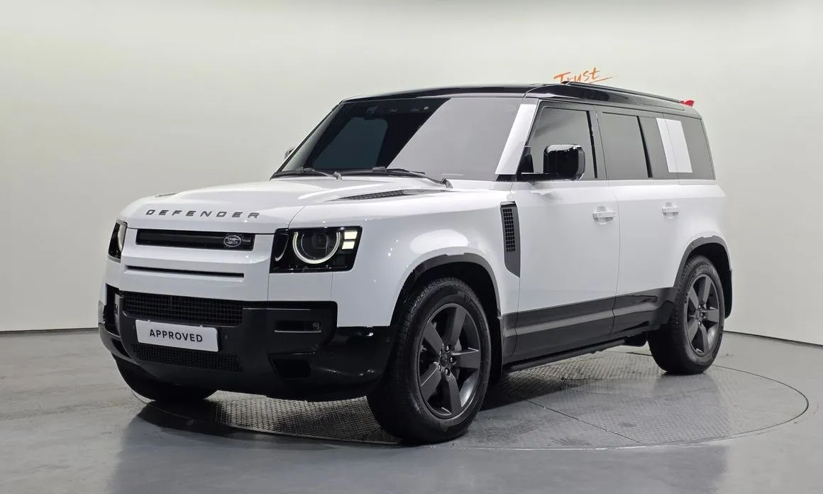 Land Rover Defender — фото 1