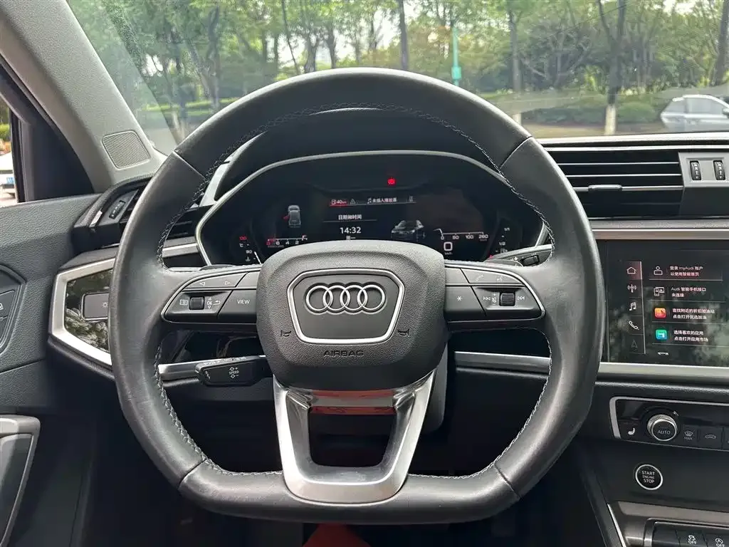 Audi Q3 — фото 8
