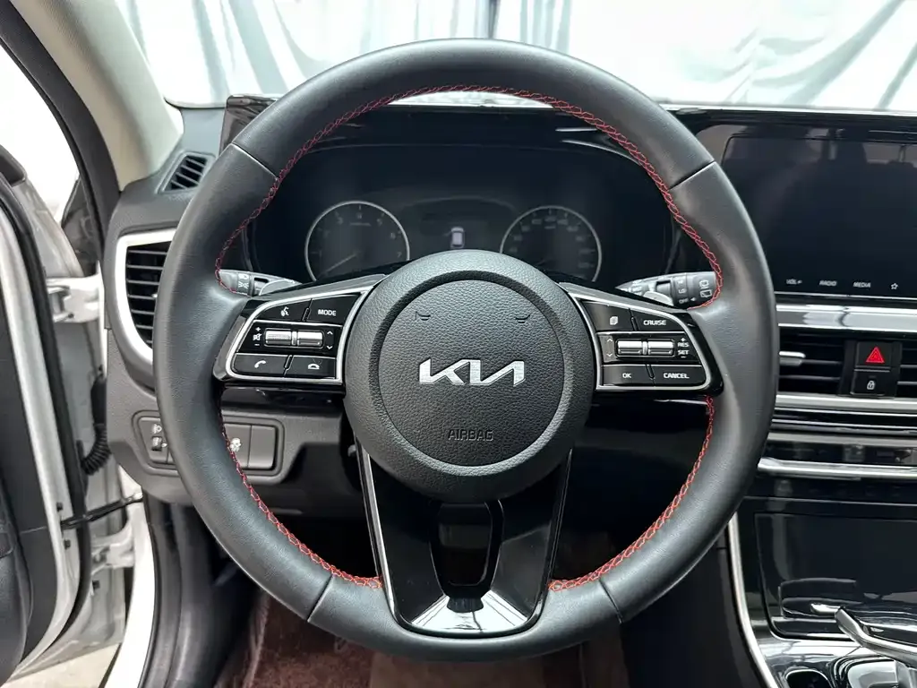 Kia KX3 — фото 7