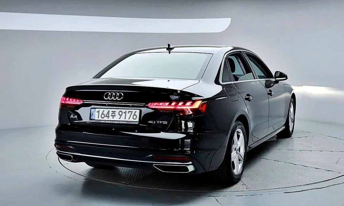 Audi A4 — фото 7