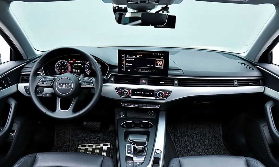 Audi A4 — фото 2