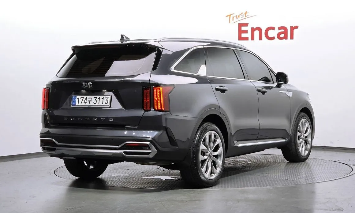 Kia Sorento — фото 9
