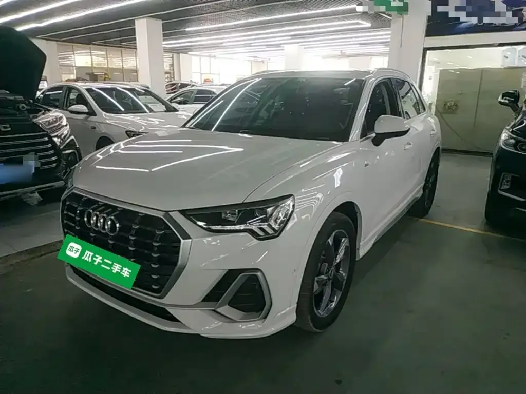 Audi Q3 — фото 1
