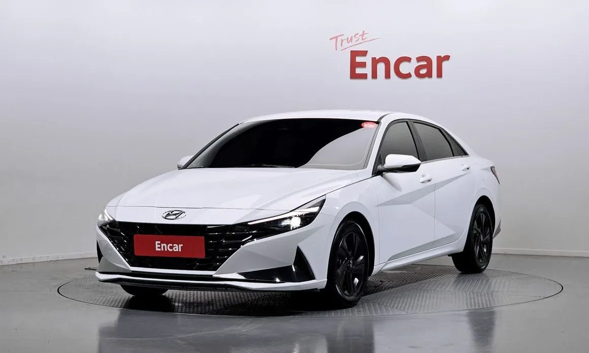 Hyundai AVANTE — фото 1