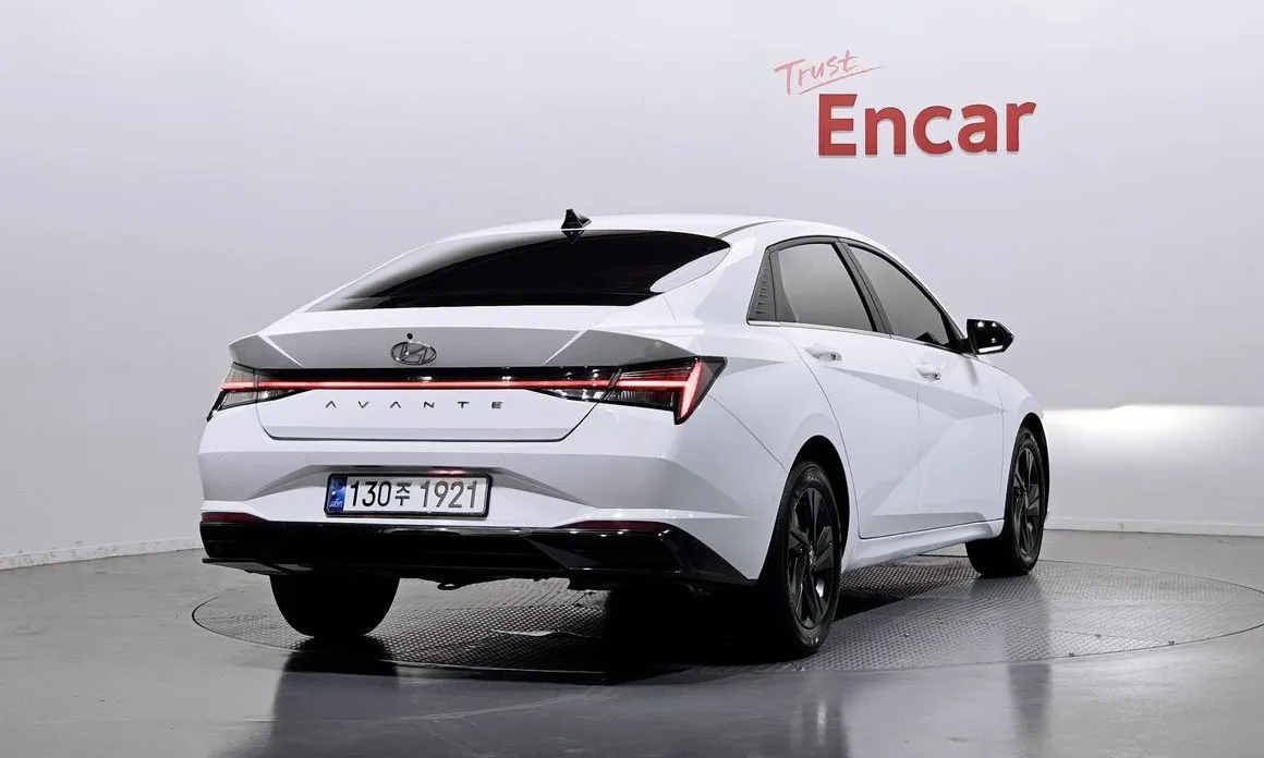 Hyundai AVANTE — фото 3
