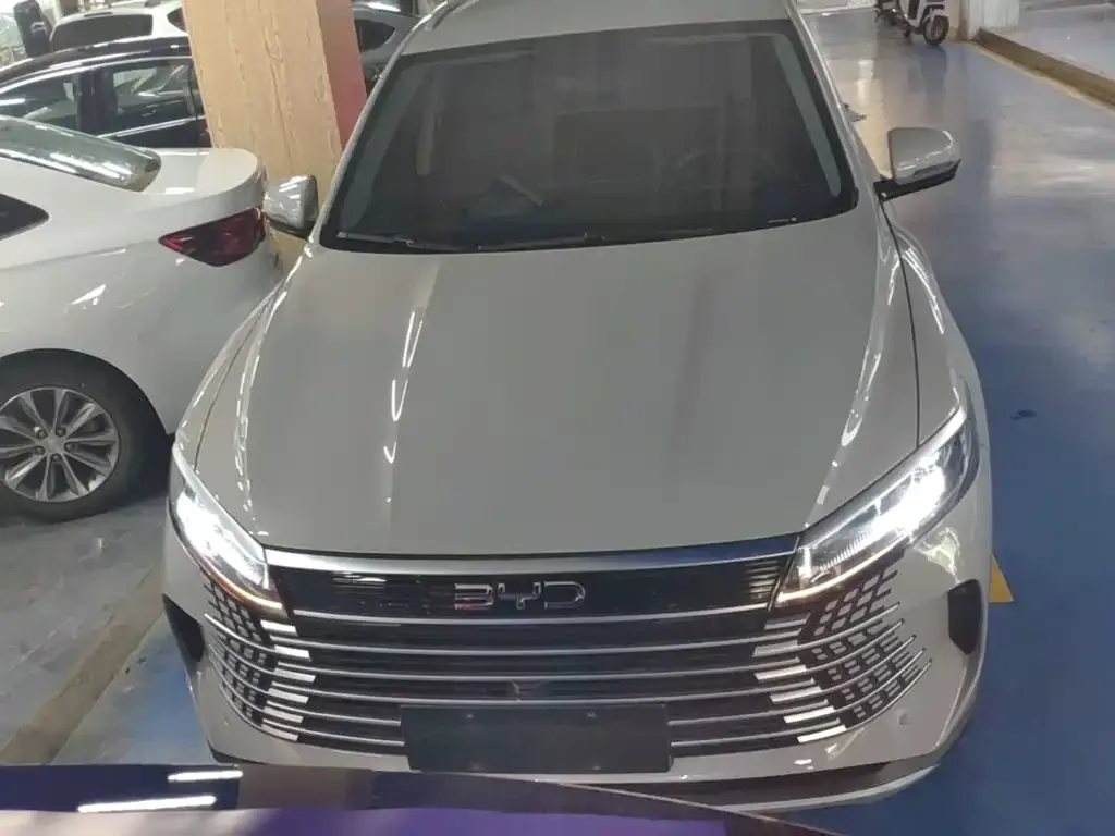 BYD Seal 05 DM-i — фото 6