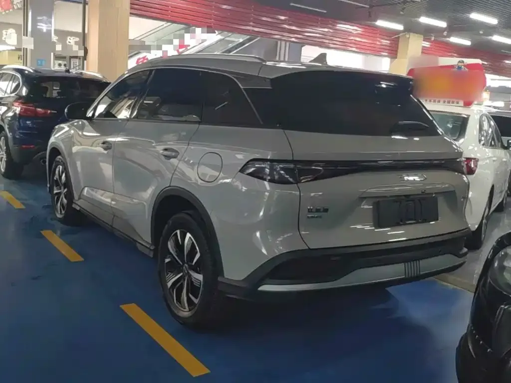 BYD Seal 05 DM-i — фото 10