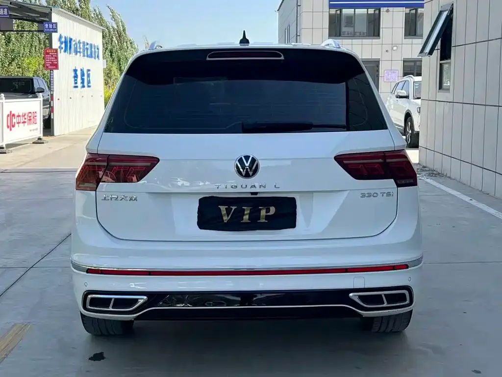Volkswagen Tiguan L — фото 7
