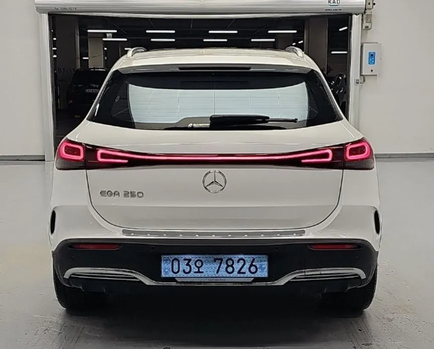Mercedes-Benz EQA — фото 3