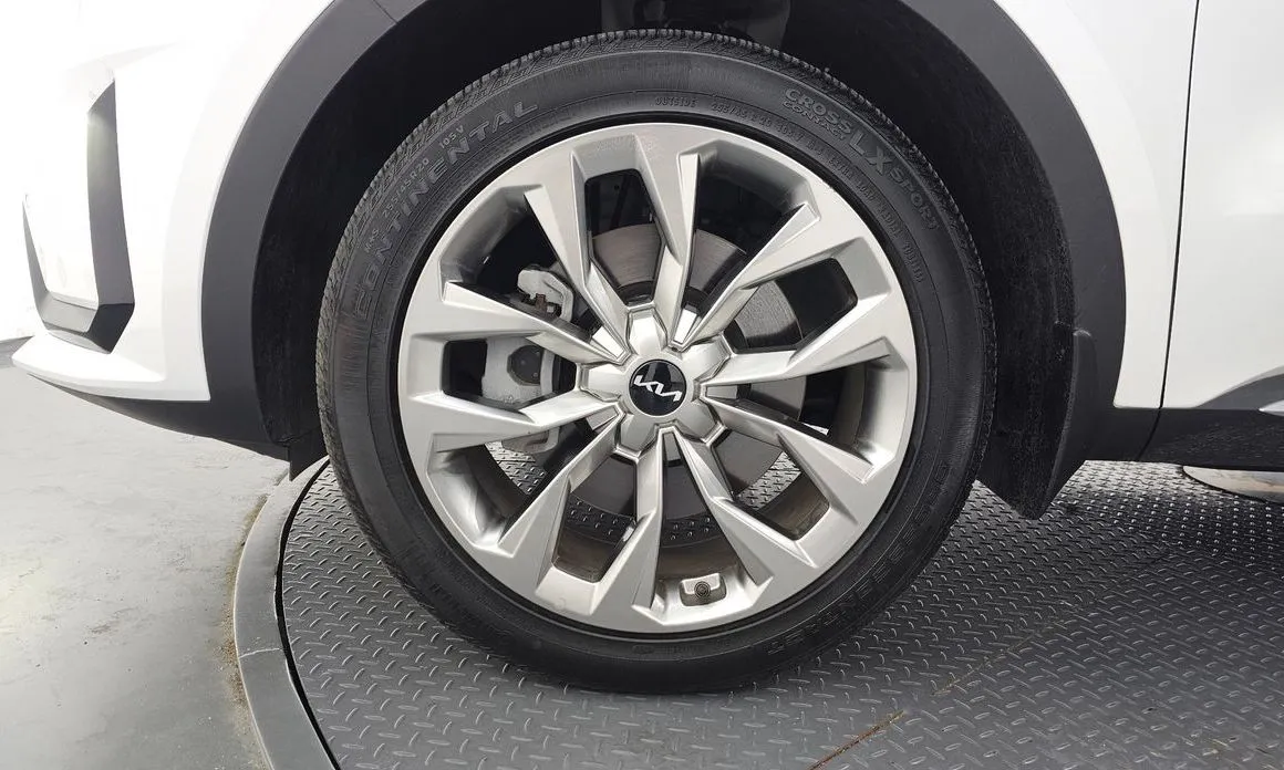 Kia Sorento — фото 10