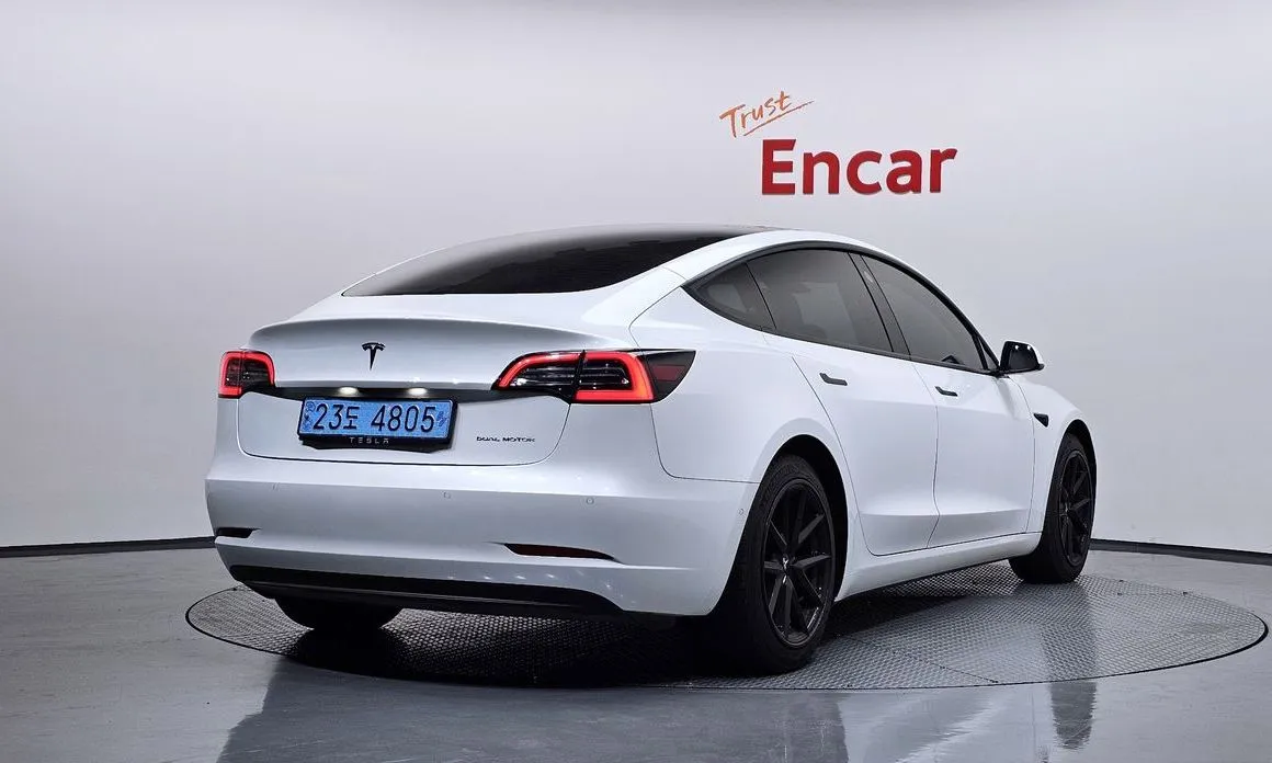 Tesla Model 3 — фото 6