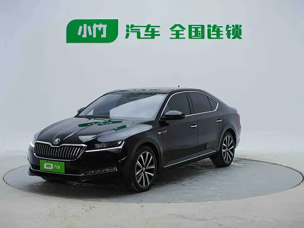 Skoda Superb — фото 1