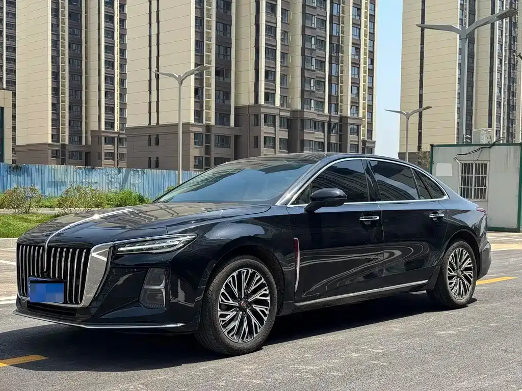 Hongqi H5 — фото 1