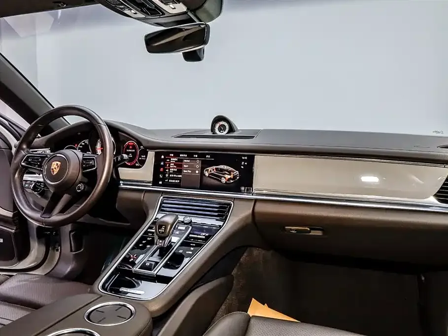 Porsche Panamera — фото 10