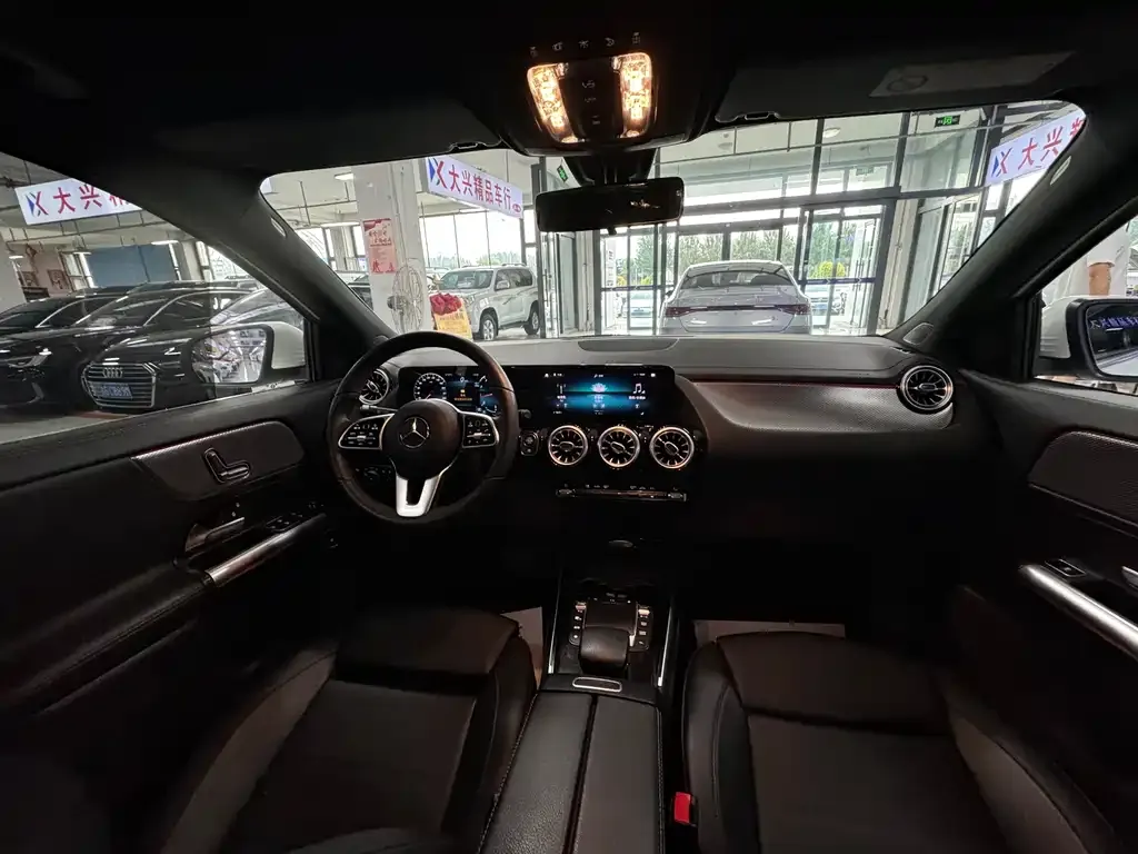 Mercedes-Benz GLA — фото 8