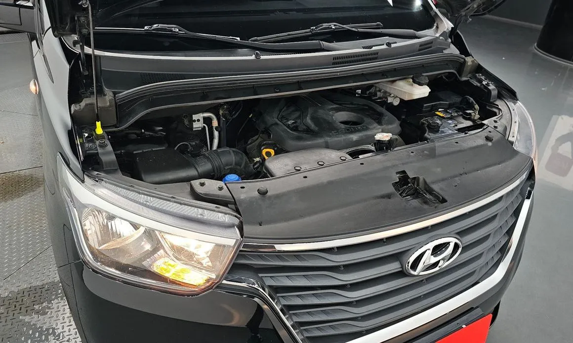 Hyundai Starex — фото 10