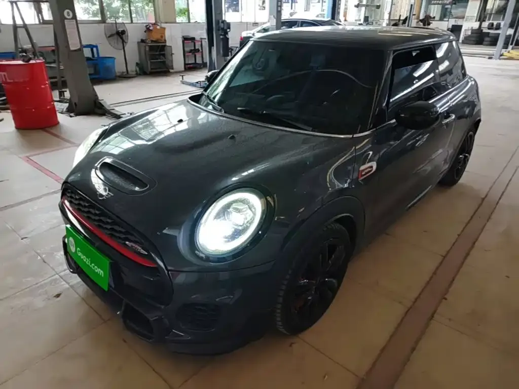 MINI JCW (John Cooper Works) — фото 7
