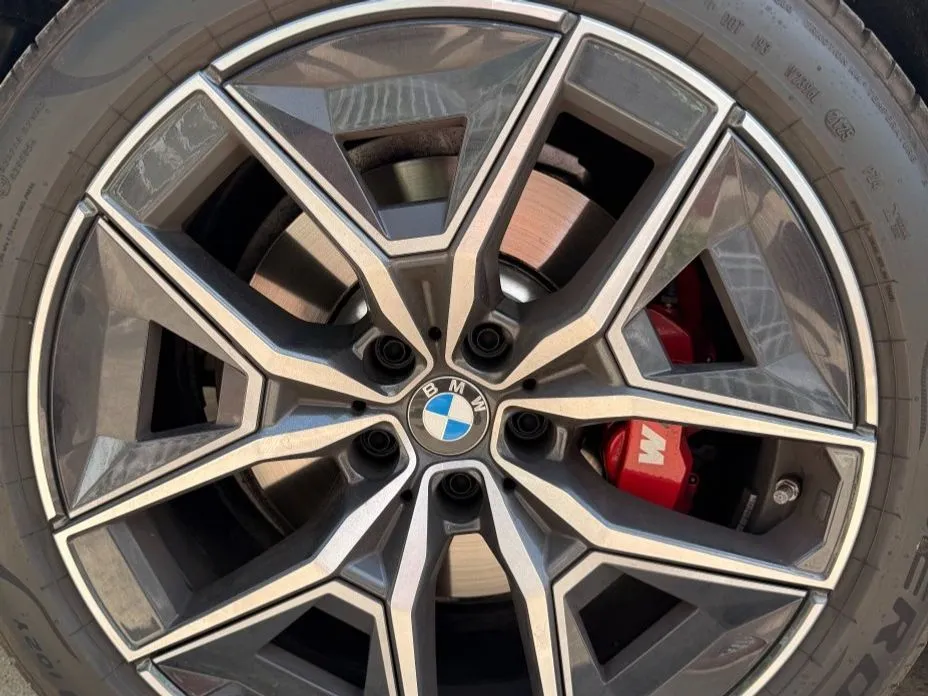 BMW 5-Series — фото 10