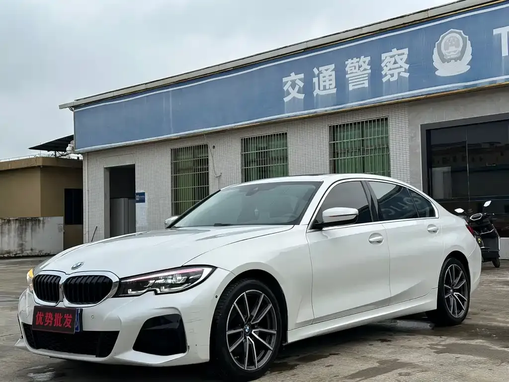 BMW 3 Series — фото 1